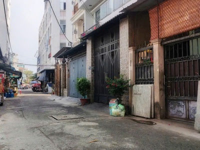 7.9 tỷ - nhà 1/ hẻm ô tô - sát chợ tân hương - 90m2 - 4x22.5m - 2 tầng - sổ nở hậu đẹp 0