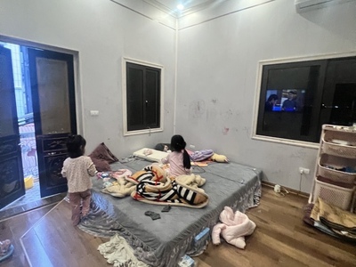 Bán nhà  mặt ngõ trung tả-văn trương-lô góc- mặt tiền rộng   kd-gần phố 1