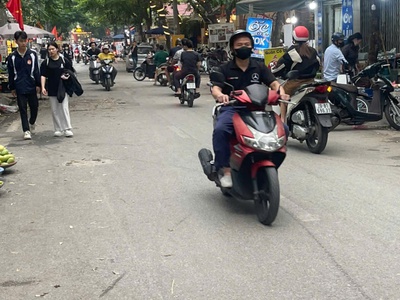 Siêu hót - chính chủ cần sang nhượng mặt bằng  55m full đồ quán phở-lẩu - ngõ 38 xuân la -tây hồ- 2