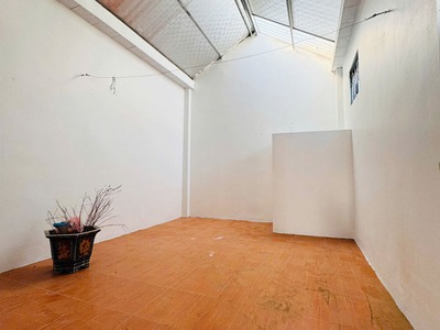 Bán 48,2m2 nhà dân xây đẹp 4,5 tầng tại tổ 16 Thạch Bàn, sát chợ Đồng Dinh. Cách 30m ra đường ô tô 8