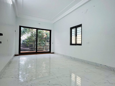Bán 48,2m2 nhà dân xây đẹp 4,5 tầng tại tổ 16 Thạch Bàn, sát chợ Đồng Dinh. Cách 30m ra đường ô tô 10