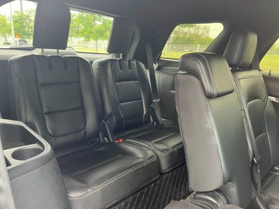 Bán xe Ford Explorer Limited 2.3L Ecoboost 2019, màu đen. 8