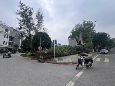 SIÊU PHẨM Lô Góc 169m , MT 8.11m Lý Nam Đế - Nam Đầm Vạc 0