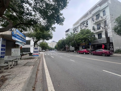 SIÊU PHẨM Lô Góc 169m , MT 8.11m Lý Nam Đế - Nam Đầm Vạc 1