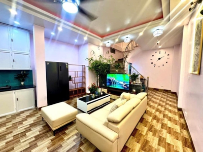 Trần Cung 30m2 5 tầng giá chỉ 6.1 tỷ 2