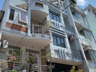 Nhà đẹp nguyễn thị tần ngay chợ rạch ông trung tâm q8 - hẻm  xe hơi vào nhà   sổ vuông vức hoàn 0