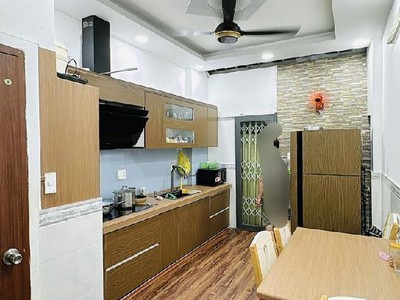 Chủ gấp bán   hạ còn 7,1 tỷ nhà đẹp 5 tầng btct    38m2 -  hẻm xe hơi thông - sát mặt tiền hưng phú 4