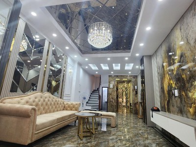 Bán nhà võ thị sáu, 7 tầng   thang máy   gần hồ   full nội thất   45m    17 tỷ 0