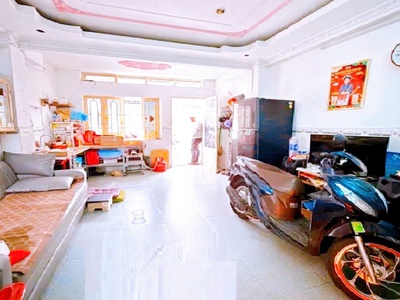 Bán nhà quận 10, đường ba tháng hai, diện tích 89 m2, giá 9.2 tỷ, 1 trệt 1 lầu 0
