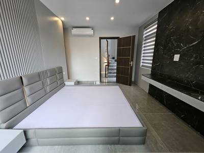 Nhà mới ô tô vào nhà kinh doanh phố ngọc lâm-long biên  39m2,x 6 tầng, mt 5m, 14 tỷ. 3
