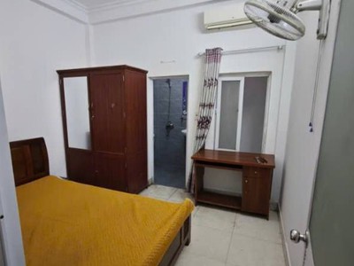 Cho thuê nhà ngõ 594 lĩnh nam, 43m2 x 3.5 tầng, 3 ngủ, 4 wc, giá 10 triệu ở gđ, nhóm ngoan 3