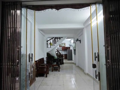 Cho thuê nhà ngõ 594 lĩnh nam, 43m2 x 3.5 tầng, 3 ngủ, 4 wc, giá 10 triệu ở gđ, nhóm ngoan 1
