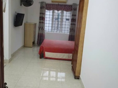 Cho thuê nhà ngõ 594 lĩnh nam, 43m2 x 3.5 tầng, 3 ngủ, 4 wc, giá 10 triệu ở gđ, nhóm ngoan 4