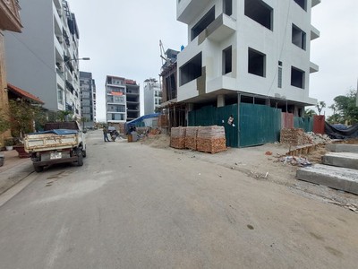Nhà mới khu tdc ngọc thụy 47/65 m2,x 7 tầng,20.5 tỷ long biên. 2