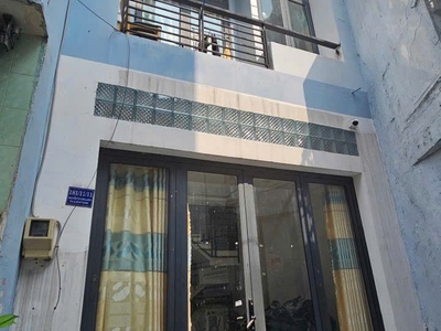 Bán tòa nhà 12 phòng tại nguyễn thượng hiền, p6,   6.4 x 17m , 4 tầng thang máy, tn 660tr/ năm mà 0