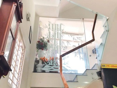 Nhà góc kiệt ô tô, sát mt lê đình lý, 50m2, 4.5 tầng cực xịn hiện đại, 5.x tỷ 1