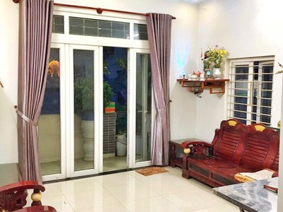 Nhà góc kiệt ô tô, sát mt lê đình lý, 50m2, 4.5 tầng cực xịn hiện đại, 5.x tỷ 2