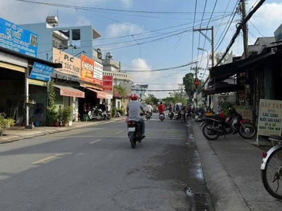 Nhà  8 x 30  mặt tiền tt tân hiệp, hóc môn giá tốt  gần góc ngã tư lê thị lơ 1