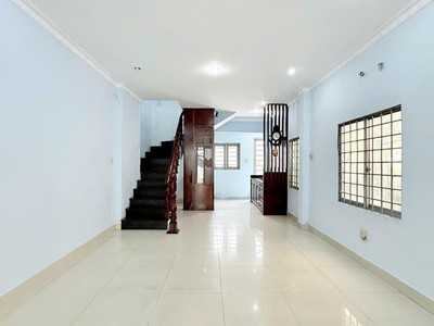  nhà 2 mặt hẻm hxh 59m2 2tầng ngang 4,6m shr hoàn công đủ giá 5,8tỷ lh 0949351891 mr toan 2