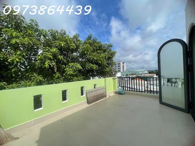 Bán nhà 3 tầng   đối diện chợ bà điểm - xe hơi vào tận nhà   ngang gần 7m   100m  công nhận đủ - 4