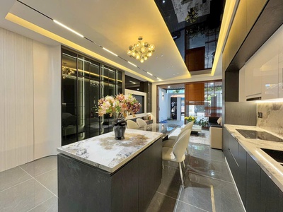 Nhà mới 3 tầng mặt tiền đẹp   4 phòng ngủ   giá chỉ 7.45 tỷ   trung tâm vip hòa xuân 0