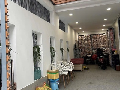 Hẻm 8m âu cơ, trung tâm tân bình, 145m2, 8.7x15 , 4 tầng, giá 17,9 tỷ. 0