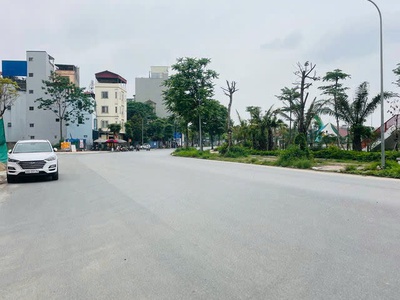 Tôi cần bán 80m2 đất tái định cư ngọc thụy -long biên, mặt tiền 5.6m, 24.8 tỷ. 1