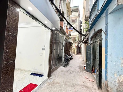Chính chủ bán nhà ngõ 649 Lĩnh Nam 3 tầng giá 4,9 tỷ 1