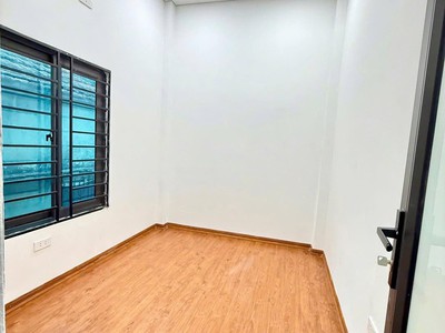 Chính chủ bán nhà ngõ 649 Lĩnh Nam 3 tầng giá 4,9 tỷ 3