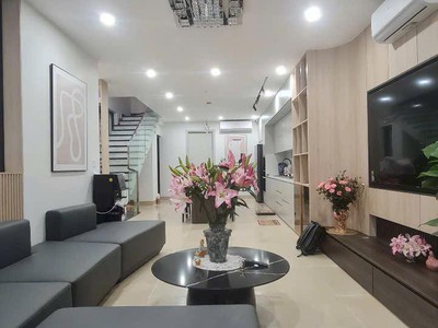 Phân lô nguyễn khang dt 66m2mt 4.2m 18 tỷô tô vào nhà1 bước ra phốkinh doanh tốt 0