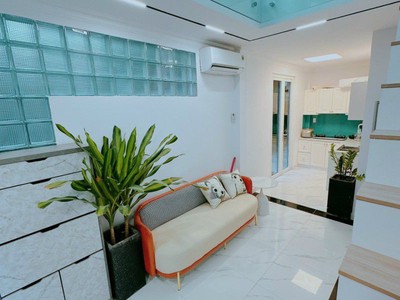 Nhà điện biên phủ mới đẹp - 3 tầng - 2 pn - lô góc thông thoáng - cách hẻm xe hơi 20m - giá chỉ 3.8 0