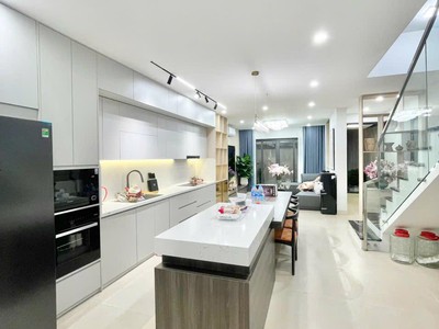 Phân lô nguyễn khang dt 66m2mt 4.2m 18 tỷô tô vào nhà1 bước ra phốkinh doanh tốt 1