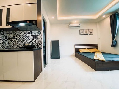 Bán căn hộ cho thuê 13 phòng khép kín  đường láng 63m2, 5 tầng mặt tiền 4.05m, 16 tỷ đống đa. 0