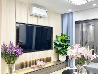 Phân lô nguyễn khang dt 66m2mt 4.2m 18 tỷô tô vào nhà1 bước ra phốkinh doanh tốt 2