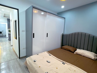 Bán căn hộ tập thể phố nguyễn chí thanh, đống đa, sd 60m2, 2pn, full nội thất ô tô đỗ   tiện ích 2