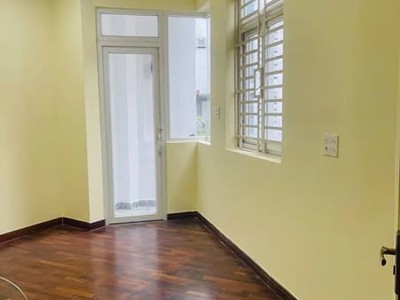 Nhà  đường nguyễn văn nguyễn quận 1 phường tân định. 3