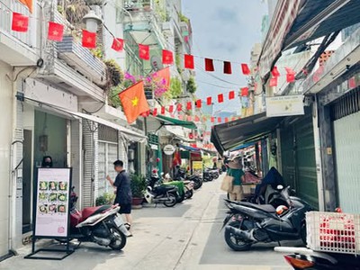 Nhà hẻm ôtô đường vườn chuối quận 3 phường 4. 0