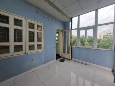 Bùi đình túy  đang cho thuê 10 triệu/thg  - vài bước ra mặt tiền - sổ vuông a4 -nhà  3 tầng, 4pn - 1
