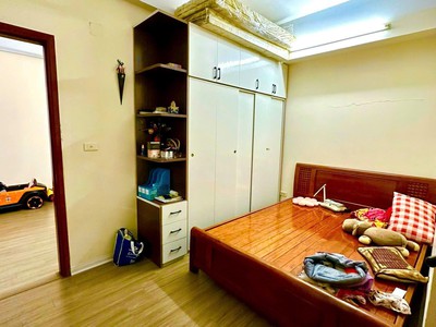 Cần bán căn hộ ct11   diện tích 68m    2 ngủ, 2 vệ sinh 3