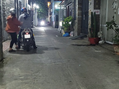 Bán nhà hẻm xe hơi đồng đen, gần công viên bàu cát, dt: 7x16m, 2 tầng - 6pn, 11.5 tỷ. 2