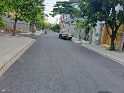 Bán nhà 4 tầng đẹp   sát công viên thoáng mát   quận 8 diện tích: 5x20m, giá 9.6 tỷ 0