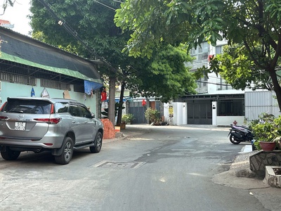 Bán nhà 1 sẹc hxh đường số 30 75m2 3 tầng view góc ngang 4.1m đẹp gần chợ chỉ 7 tỷ. 0