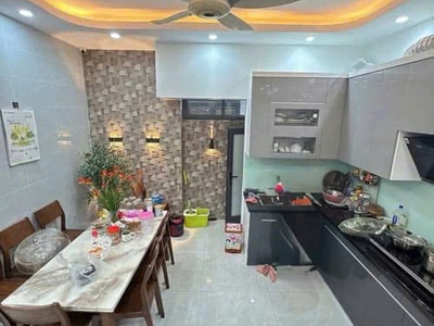 Hót đây  nh.à đẹp, gi.á rẻ kịck sàn do chủ vỡ... ở phố thượng thanh 1