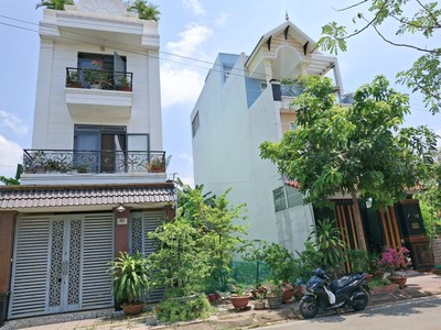 Bán đất khu phân lô, ngay công viên, phân lô 5mx25m, phù hợp xây nhà cao tầng để ở hoặc chdv cho 1