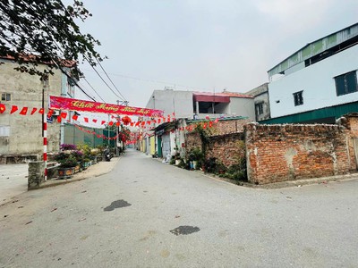 Lan hương cần bán mảnh đất 2 mặt ngõ trung tâm dương quang,  ô tô tránh, trục chính. 0