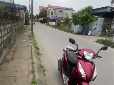 Chủ gửi bán  lô đất mặt đường thành lợi - vụ bản - nam định . 2