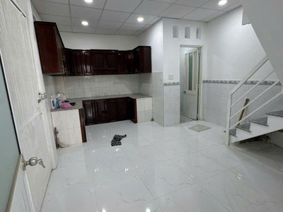 Nhà đường điện biên phủ , bình thạnh - 38m - 2 tầng - 2 pn - lô gốc thoáng - xe hơi tới nhà - thuận 1