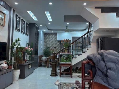 Hót đây  nh.à đẹp, gi.á rẻ kịck sàn do chủ vỡ... ở phố thượng thanh 2
