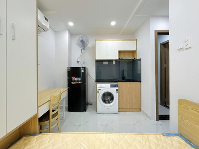 Chung cư mini phú diễn 77m2x7t,20 pkk, 10m ra phố, 100 triệu/tháng, 21 tỷ 2
