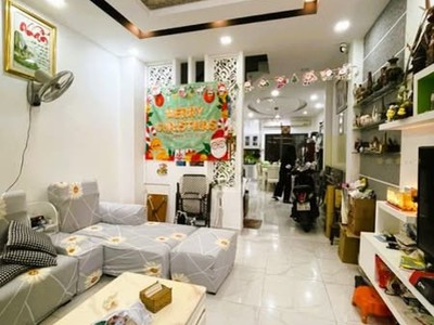 Giảm 1 tỷ - thích quảng đức - phan đăng lưu phú nhuận. 1